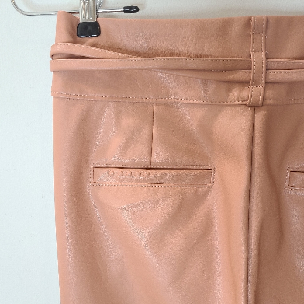 Blank NYC Chelsea Tapered & Cropped Faux Leather Pants Sz 25 - Picture 6 of 12